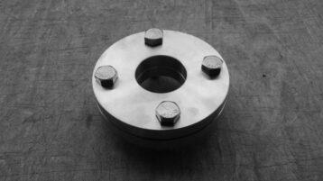 Come si effettua la giunzione tra flange in acciaio inox?